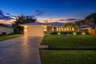 651 SE Degan Dr, Port Saint Lucie, FL 34983 - Photo 1