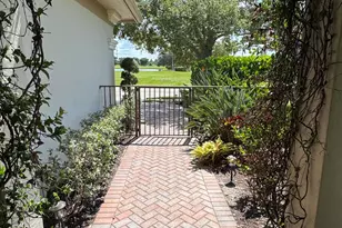 102 SE Rio Palermo, Port Saint Lucie, FL 34984 - Photo 4