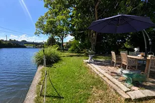 2060 NW 37th St, Oakland Park, FL 33309 - Photo 6