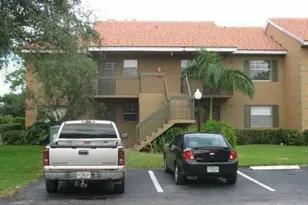 729 NW 103rd Terrace, Pembroke Pines, FL 33026 - Photo 1