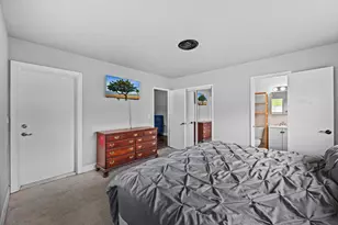 4860 NE 6th Ave, Oakland Park, FL 33334 - Photo 10