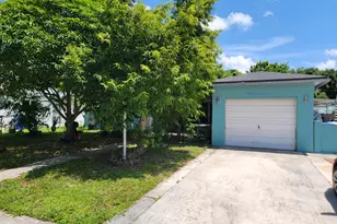 5165 SW 10th Ct, Margate, FL 33068 - Photo 4