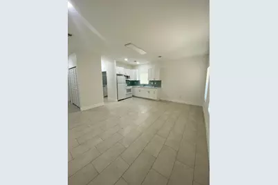 2594 NW 20th Street #B, Fort Lauderdale, FL 33311 - Photo 2