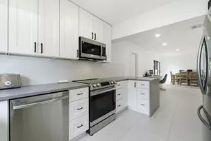 1333 SE 8th St, Deerfield Beach, FL 33441 - Photo 8