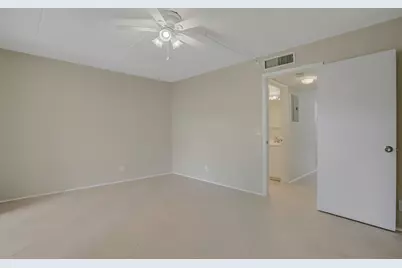 400 Village Green Circle W #105, Palm Springs, FL 33461 - Photo 22