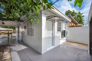 321 NW 21st Ave, Miami, FL 33125 - Photo 16