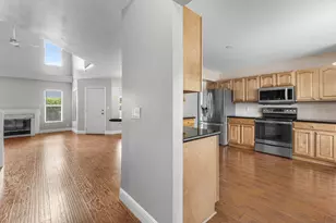 139 Royal Pine Cir S, Royal Palm Beach, FL 33411 - Photo 6