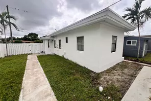 612 NW 6th Ct, Hallandale Beach, FL 33009 - Photo 2