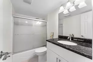 4240 Oaks Terrace, Pompano Beach, FL 33069 - Photo 14