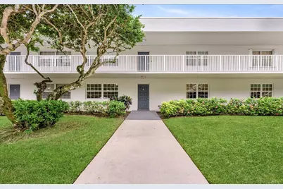 4240 Oaks Terrace #103, Pompano Beach, FL 33069 - Photo 4
