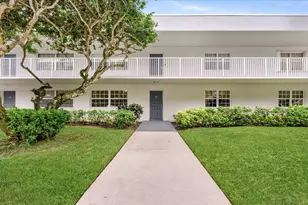 4240 Oaks Terrace, Pompano Beach, FL 33069 - Photo 4