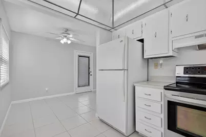 40 Burgundy A, Delray Beach, FL 33484 - Photo 16