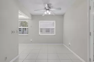 40 Burgundy A, Delray Beach, FL 33484 - Photo 8
