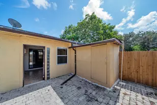 221 NW 43rd Pl, Deerfield Beach, FL 33064 - Photo 38