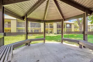 2011 SW 15th St, Deerfield Beach, FL 33442 - Photo 28
