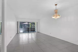 2011 SW 15th St, Deerfield Beach, FL 33442 - Photo 8