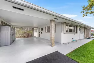 362 Yorktowne Cir, Atlantis, FL 33462 - Photo 2
