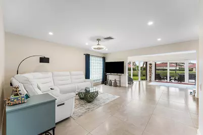 362 Yorktowne Circle, Atlantis, FL 33462 - Photo 10