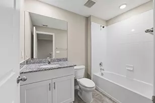 4046 Hot Spgs Ave, Palm Springs, FL 33461 - Photo 10