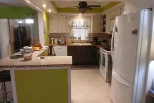 2638 Gately Dr E, West Palm Beach, FL 33415 - Photo 2
