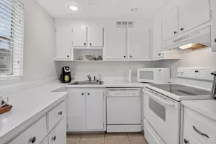 65 Saxony B, Delray Beach, FL 33446 - Photo 14
