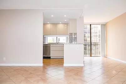 17021 N Bay Road #529, Sunny Isles Beach, FL 33160 - Photo 4