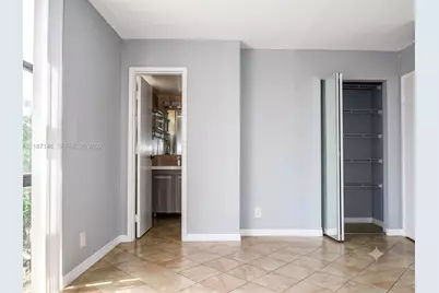 17021 N Bay Road #529, Sunny Isles Beach, FL 33160 - Photo 6