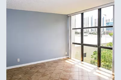 17021 N Bay Road #529, Sunny Isles Beach, FL 33160 - Photo 8