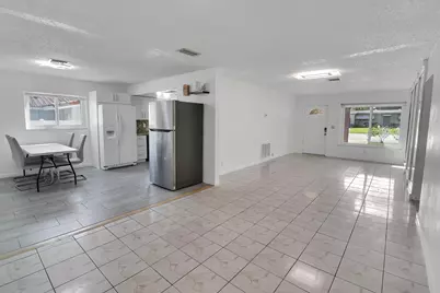 2233 NW 3rd Avenue, Boca Raton, FL 33431 - Photo 8