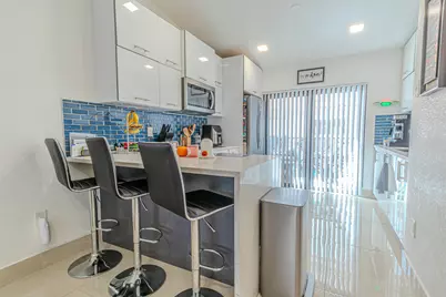7690 W 29th Way #202, Hialeah, FL 33018 - Photo 6