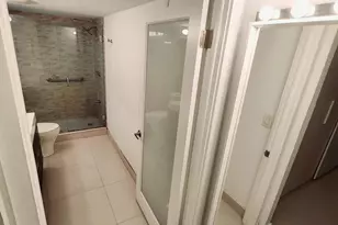 1000 Quayside Terrace, Miami, FL 33138 - Photo 16