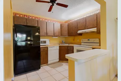 318 Pine Ridge Circle #C-2, Greenacres, FL 33463 - Photo 12