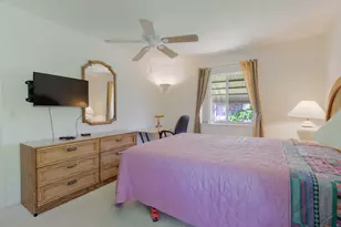 318 Pine Ridge Cir, Greenacres, FL 33463 - Photo 18