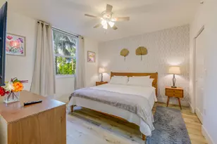 780 S Sapodilla Ave, West Palm Beach, FL 33401 - Photo 2