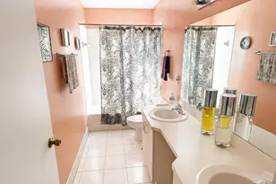 16320 NW 9th Dr, Pembroke Pines, FL 33028 - Photo 12