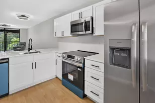6795 Huntington Ln, Delray Beach, FL 33446 - Photo 2