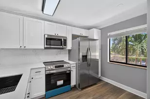6935 Huntington Ln, Delray Beach, FL 33446 - Photo 2