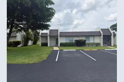 127 Lake Rebecca Drive, West Palm Beach, FL 33411 - Photo 4