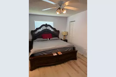 127 Lake Rebecca Drive, West Palm Beach, FL 33411 - Photo 10