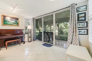 933 Cypress Grove Dr, Pompano Beach, FL 33069 - Photo 8
