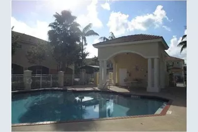 8320 Santa Monica Avenue #8320, Tamarac, FL 33321 - Photo 12