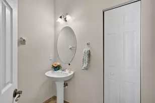 128 W Royal Palm Cir, Jupiter, FL 33458 - Photo 16