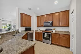 128 W Royal Palm Cir, Jupiter, FL 33458 - Photo 28