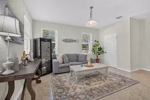 128 W Royal Palm Cir, Jupiter, FL 33458 - Photo 12