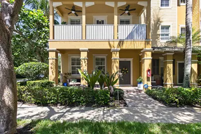 128 W Royal Palm Circle #101, Jupiter, FL 33458 - Photo 2