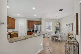 128 W Royal Palm Cir, Jupiter, FL 33458 - Photo 28