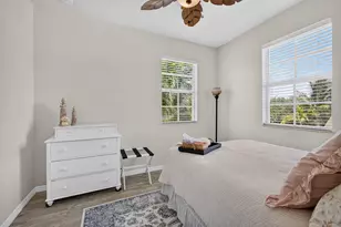 128 W Royal Palm Cir, Jupiter, FL 33458 - Photo 44