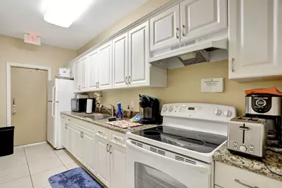6048 Coral Lake Drive, Margate, FL 33063 - Photo 28
