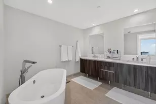 488 NE 18th St, Miami, FL 33132 - Photo 30