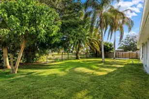 272 SW Carter Ave, Port Saint Lucie, FL 34983 - Photo 10
